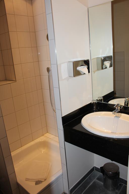 Hotel Bonjour Bad Soden am Taunus Δωμάτιο φωτογραφία