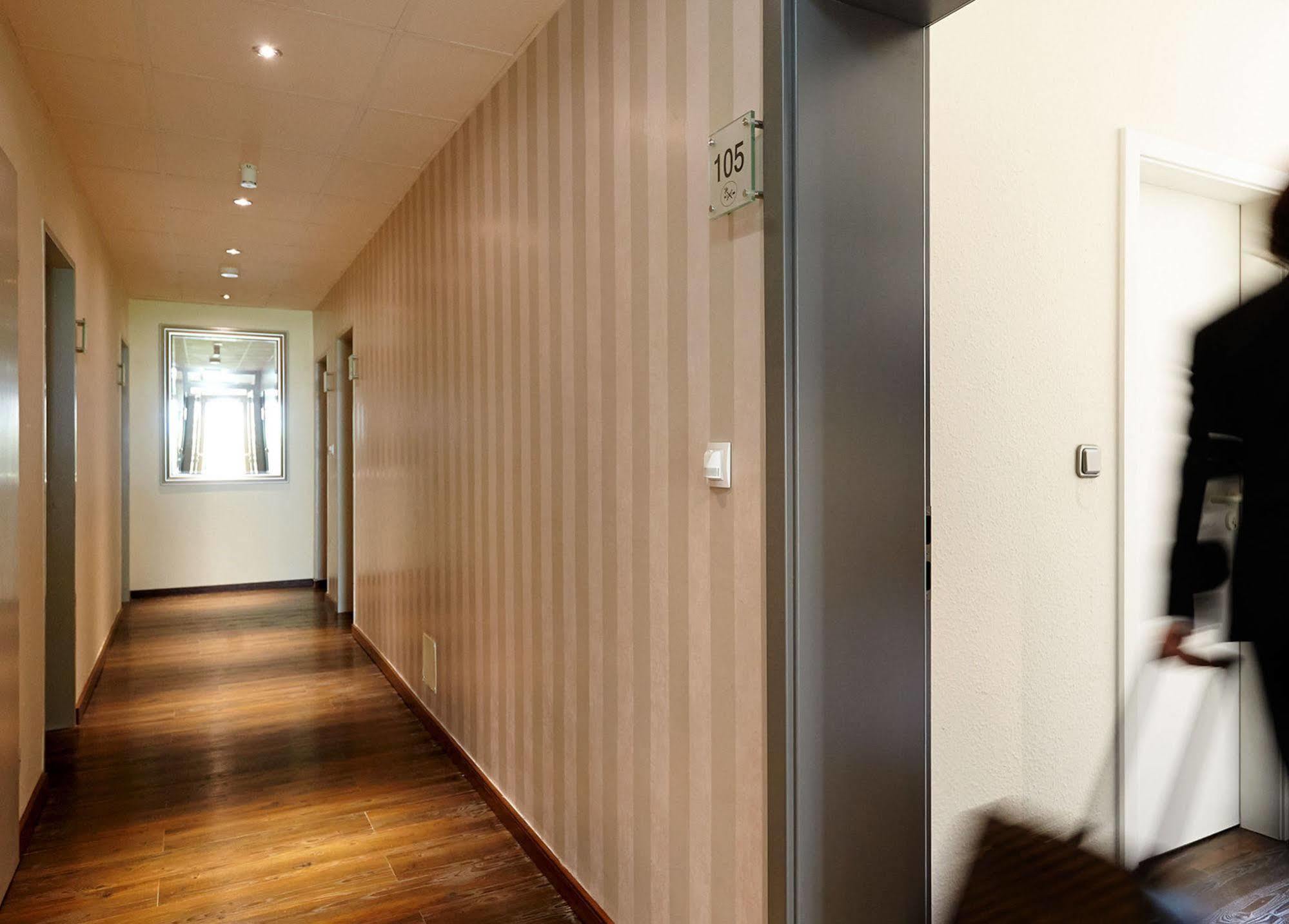 Hotel Bonjour Bad Soden am Taunus Εξωτερικό φωτογραφία